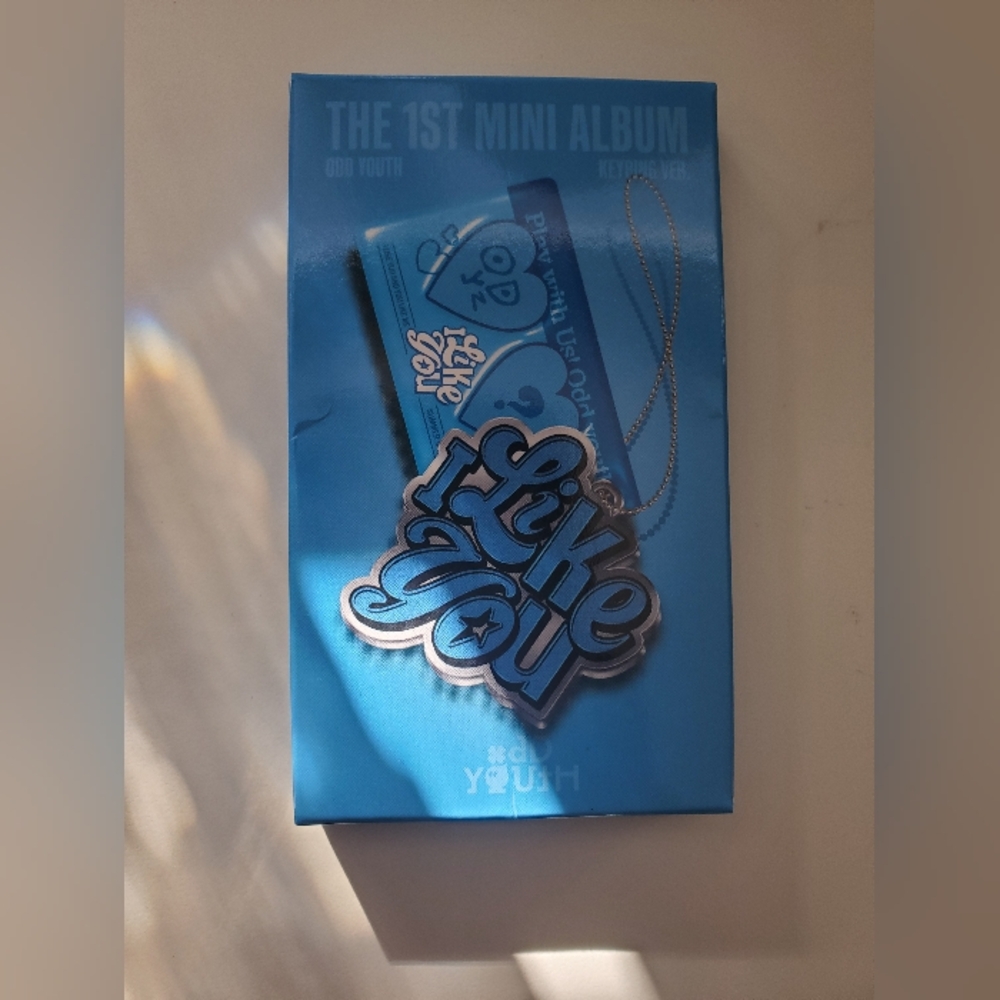ODD YOUTH 1st Mini Album - I LIKE YOU (Keyring Ver.) Kpop Album Version